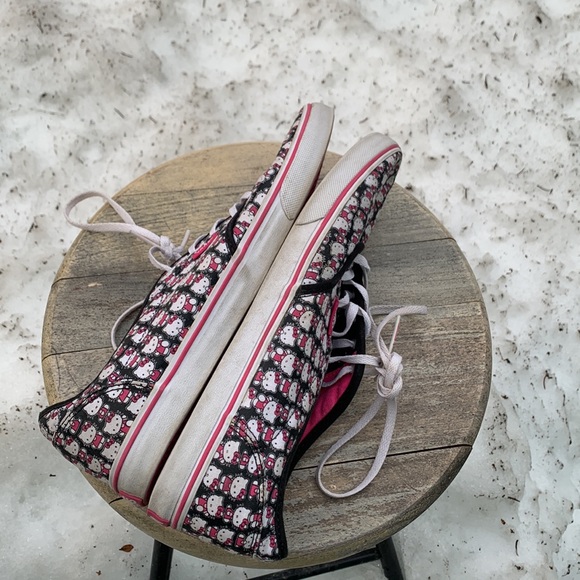 Hello kitty vans sneakers in black and pink - Picture 5 of 7